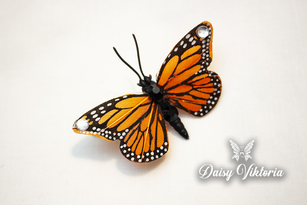 orange monarch paper butterfly clips<br/> — MUSEUM OUTLETS